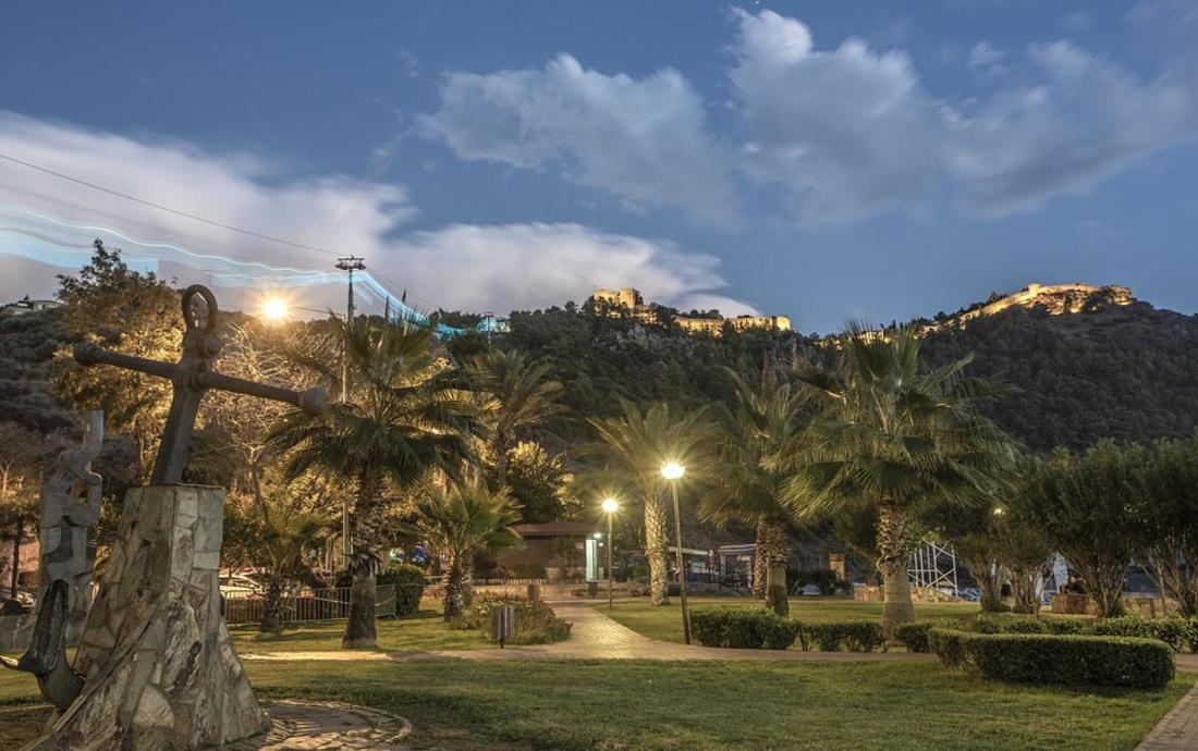Beautiful Sultan House At Cleopatra Beach 1 With Umbrellas, Balcony, Barbecue, Private 100Mbps Wifi, Smart Tv, Table Games, Vip Trans-Fer - Beautiful Apartmenthouse Алания Экстерьер фото